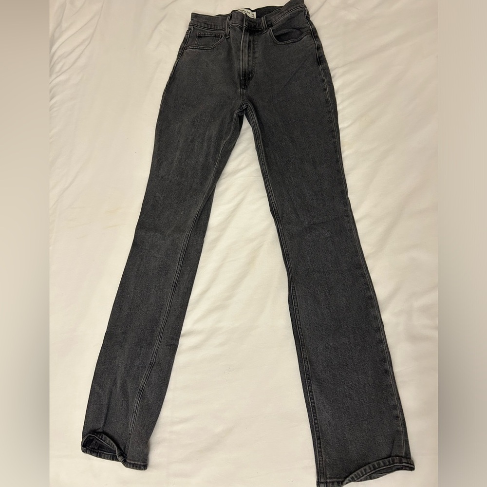 Abercrombie Slim Straight Ultra High Rise Jean | 26/2L